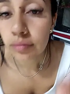 Snapshot of Nika_Hot chatting on September 19, 2025, 3:30 am Nika Hot online show from September 19, 2025, 3:30 am