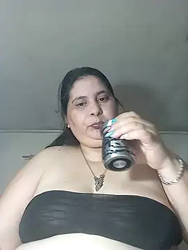 Snapshot of Ayma1983 chatting on September 24, 2025, 12:36 am Ayma1983 online show from September 24, 2025, 12:36 am