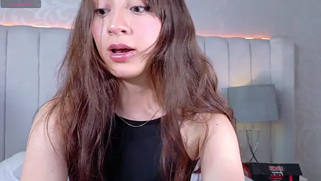 Snapshot of LuluBeerry chatting on October 2, 2025, 6:37 pm LuluBeerry online show from October 2, 2025, 6:37 pm