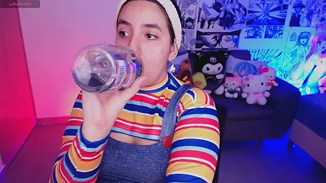 ambar lover online show from October 27, 2025, 8:35 pm