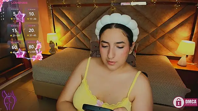 ambar lover online show from December 5, 2025, 4:32 am