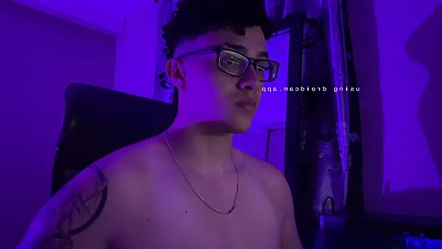 Snapshot of edwinsalvatorex chatting on December 16, 2025, 5:01 am edwinsalvatorex online show from December 16, 2025, 5:01 am