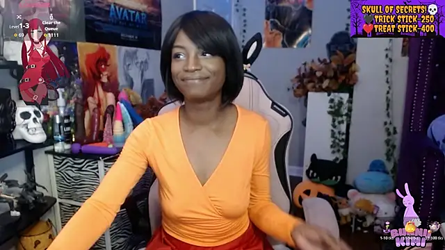 Snapshot of bunniikimi chatting on October 28, 2025, 2:09 pm bunniikimi online show from October 28, 2025, 2:09 pm