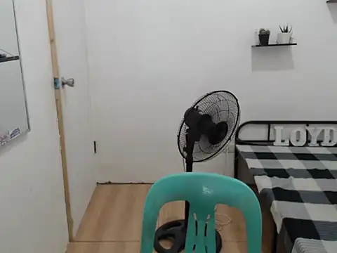 Lloyd wintours online show from October 24, 2025, 7:32 pm