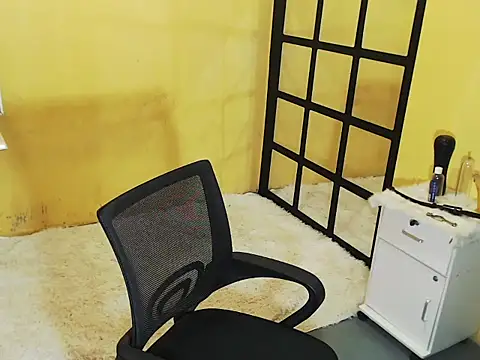 Snapshot of Hunky_paul chatting on October 26, 2025, 8:31 am Hunky paul online show from October 26, 2025, 8:31 am