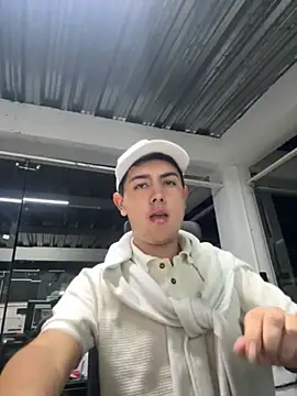 Snapshot of KAY_MONROE chatting on November 16, 2025, 11:32 pm KAY MONROE online show from November 16, 2025, 11:32 pm