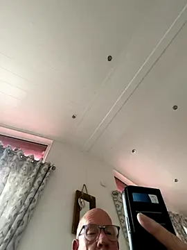 Snapshot of philefc chatting on October 3, 2025, 10:01 am philefc online show from October 3, 2025, 10:01 am