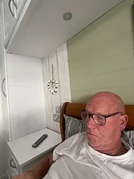 Snapshot of philefc chatting on October 4, 2025, 8:45 am philefc online show from October 4, 2025, 8:45 am