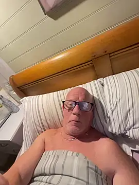 Snapshot of philefc chatting on October 15, 2025, 8:31 pm philefc online show from October 15, 2025, 8:31 pm