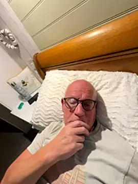 Snapshot of philefc chatting on October 27, 2025, 9:08 pm philefc online show from October 27, 2025, 9:08 pm