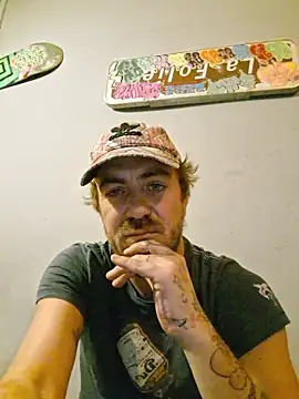 3615-ULLA online show from November 27, 2025, 5:31 am