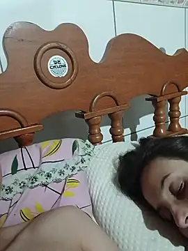 Snapshot of thequestiontrad chatting on December 2, 2025, 7:03 am thequestiontrad online show from December 2, 2025, 7:03 am