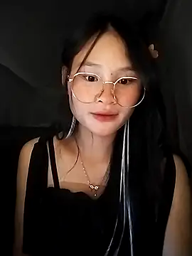 Snapshot of saronla_03 chatting on September 28, 2025, 3:17 pm saronla 03 online show from September 28, 2025, 3:17 pm