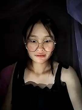 saronla 03 online show from October 29, 2025, 8:27 am