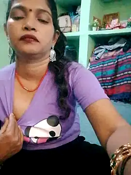 Snapshot of Chandrakanta-Devi chatting on October 19, 2025, 5:24 pm Chandrakanta-Devi online show from October 19, 2025, 5:24 pm