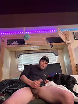 Snapshot of high3ndlowlife chatting on December 2, 2025, 7:31 pm high3ndlowlife online show from December 2, 2025, 7:31 pm