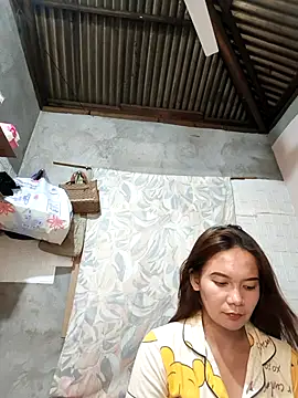 Snapshot of ur_hotsiren chatting on November 4, 2025, 3:44 pm ur hotsiren online show from November 4, 2025, 3:44 pm