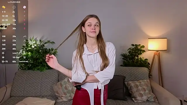 Snapshot of TomokoRocha chatting on November 25, 2025, 11:10 am TomokoRocha online show from November 25, 2025, 11:10 am