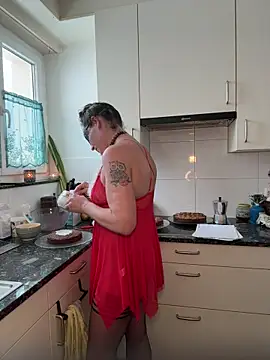 Snapshot of Nadja_Noir chatting on November 28, 2025, 12:52 pm Nadja Noir online show from November 28, 2025, 12:52 pm