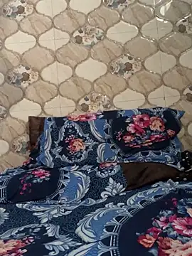 lusty kaira online show from November 13, 2025, 8:35 am