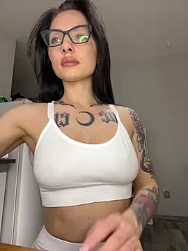 kaonasssiii online show from September 15, 2025, 5:46 pm