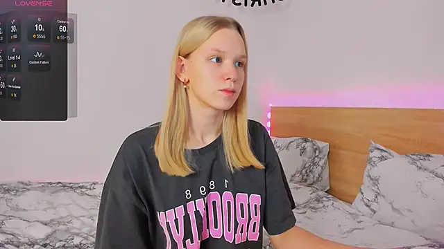 Snapshot of _Gentle_Angel_Melissa_ chatting on December 3, 2025, 9:02 pm Gentle Angel Melissa online show from December 3, 2025, 9:02 pm