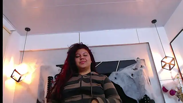 CloeStron online show from October 22, 2025, 10:59 am