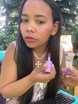 SophiaGuzman online show from November 28, 2025, 1:58 pm