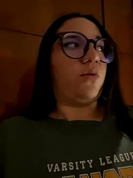 Snapshot of sara_roy04_ chatting on September 12, 2025, 3:28 am sara roy04  online show from September 12, 2025, 3:28 am