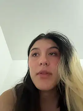 Sweetlolita online show from December 18, 2025, 6:08 am