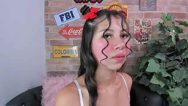 misss luxury online show from September 19, 2025, 11:11 am