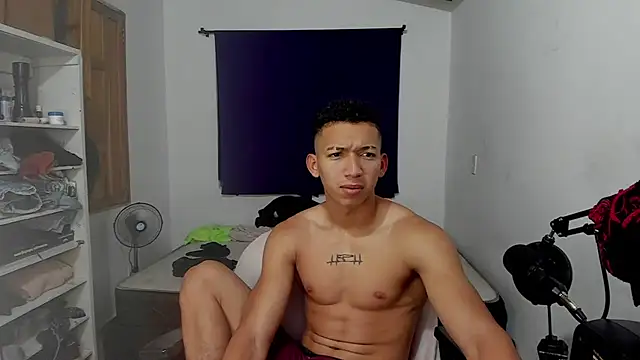 Snapshot of JuanchiT66 chatting on September 12, 2025, 4:56 am JuanchiT66 online show from September 12, 2025, 4:56 am