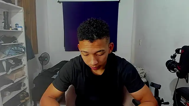 Snapshot of JuanchiT66 chatting on September 14, 2025, 6:18 pm JuanchiT66 online show from September 14, 2025, 6:18 pm