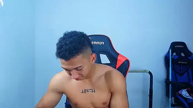 Snapshot of JuanchiT66 chatting on September 25, 2025, 3:10 am JuanchiT66 online show from September 25, 2025, 3:10 am