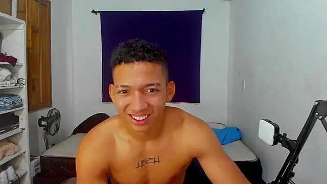 Snapshot of JuanchiT66 chatting on October 2, 2025, 6:04 pm JuanchiT66 online show from October 2, 2025, 6:04 pm