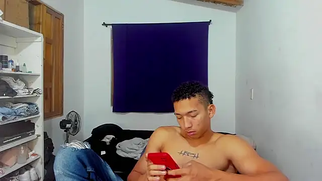 Snapshot of JuanchiT66 chatting on October 9, 2025, 6:22 am JuanchiT66 online show from October 9, 2025, 6:22 am