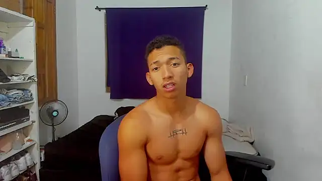 Snapshot of JuanchiT66 chatting on October 9, 2025, 9:24 pm JuanchiT66 online show from October 9, 2025, 9:24 pm