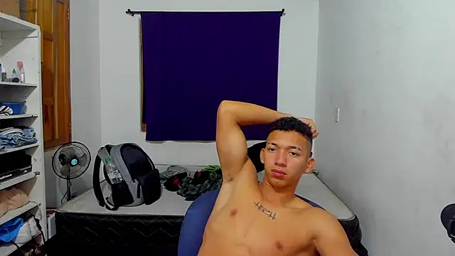 Snapshot of JuanchiT66 chatting on October 15, 2025, 6:24 am JuanchiT66 online show from October 15, 2025, 6:24 am