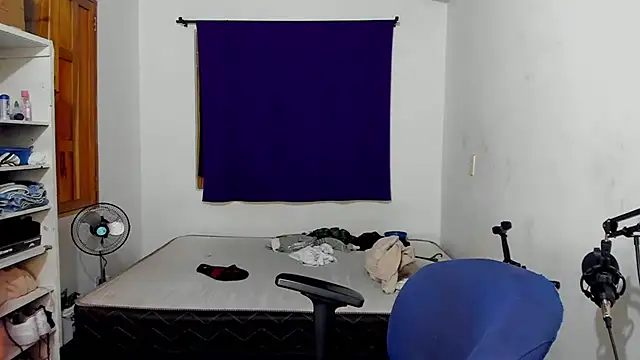 Snapshot of JuanchiT66 chatting on October 17, 2025, 5:21 am JuanchiT66 online show from October 17, 2025, 5:21 am