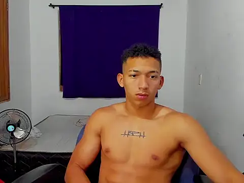 Snapshot of JuanchiT66 chatting on October 18, 2025, 6:05 am JuanchiT66 online show from October 18, 2025, 6:05 am