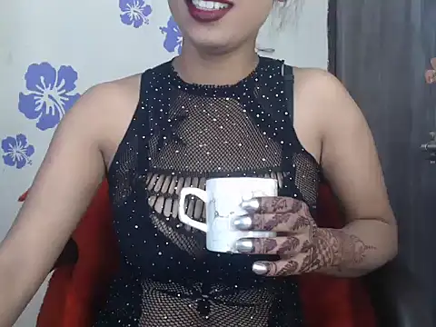 Snapshot of Love-Sex_Love chatting on December 5, 2025, 5:53 pm Love-Sex Love online show from December 5, 2025, 5:53 pm