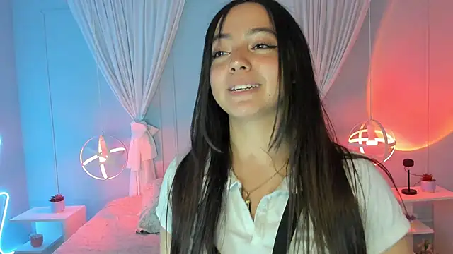 Snapshot of Lara_Rouss_ chatting on September 23, 2025, 3:42 am Lara Rouss online show from September 23, 2025, 3:42 am