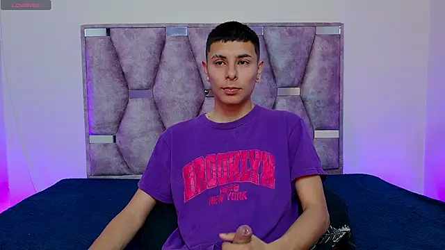 lana and liam  online show from September 9, 2025, 10:26 am