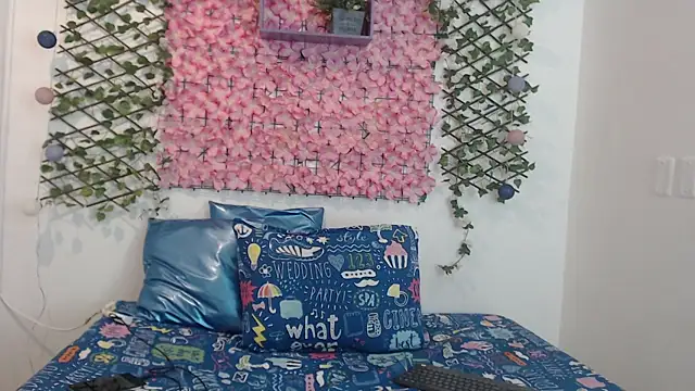 Snapshot of iam_lukas__ chatting on September 13, 2025, 8:41 pm iam lukas online show from September 13, 2025, 8:41 pm