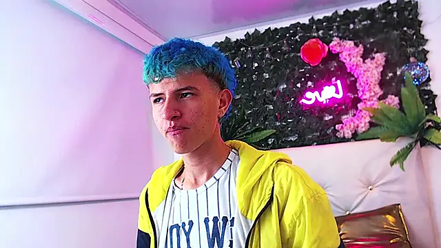 Snapshot of iam_lukas__ chatting on October 9, 2025, 3:15 am iam lukas online show from October 9, 2025, 3:15 am