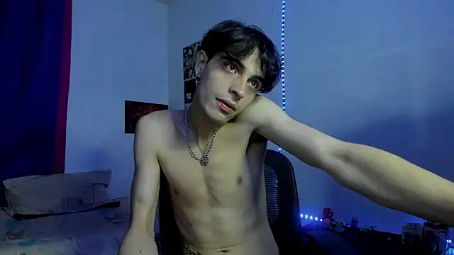 Snapshot of golden_ryyan chatting on December 3, 2025, 5:37 am golden ryyan online show from December 3, 2025, 5:37 am