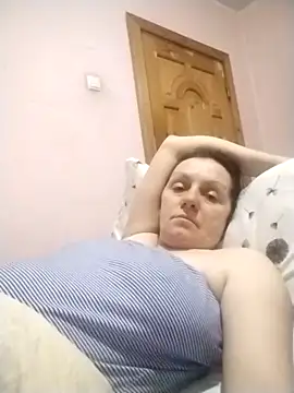 Snapshot of KimmyAghora chatting on December 15, 2025, 6:34 pm KimmyAghora online show from December 15, 2025, 6:34 pm