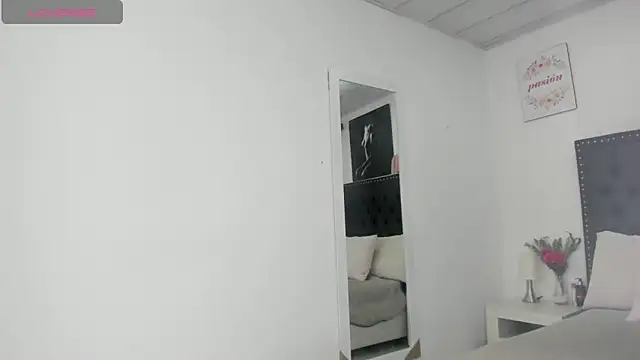 ScarlettVell online show from September 20, 2025, 4:19 pm