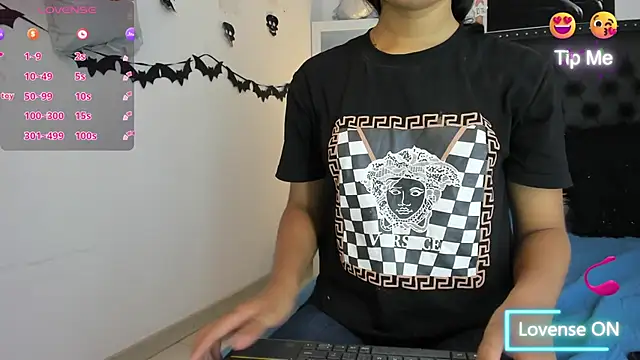 ScarlettVell online show from October 10, 2025, 6:51 pm