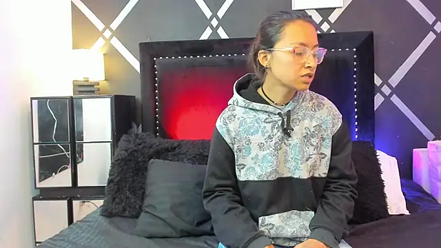 Snapshot of bravepetunia chatting on October 10, 2025, 1:10 pm bravepetunia online show from October 10, 2025, 1:10 pm